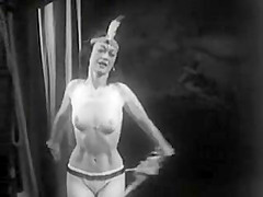 1950s Vintage From Strippers - 50s stripper on stage. - Tubepornclassic.com